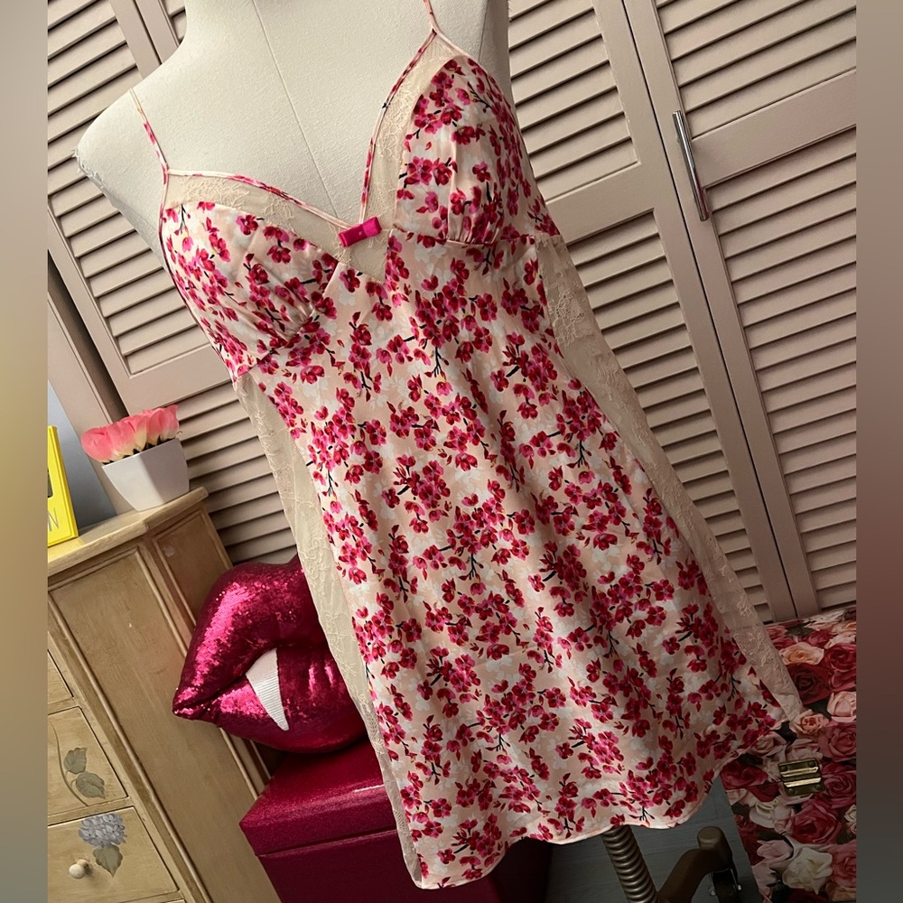 🌹VICTORIA’S SECRET LINGERIE NIGHTIE❤️